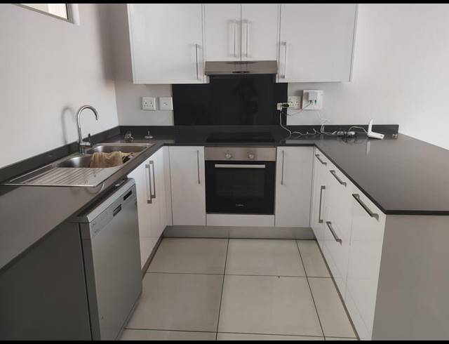 2 BEDROOM APARTMENT FOR SALE IN BEDFORDVIEW